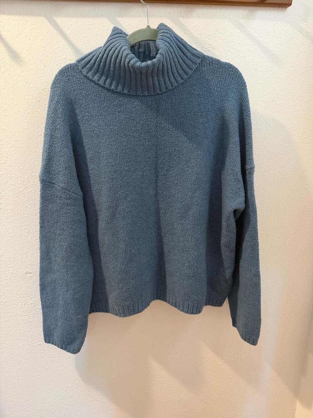 Abercrombie & Fitch Women's Blue Knit Turtleneck Pullover Sweater